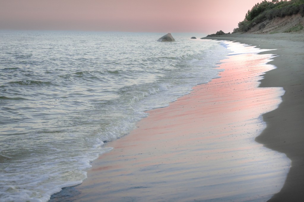 Pink reflection, Lamberts Cove